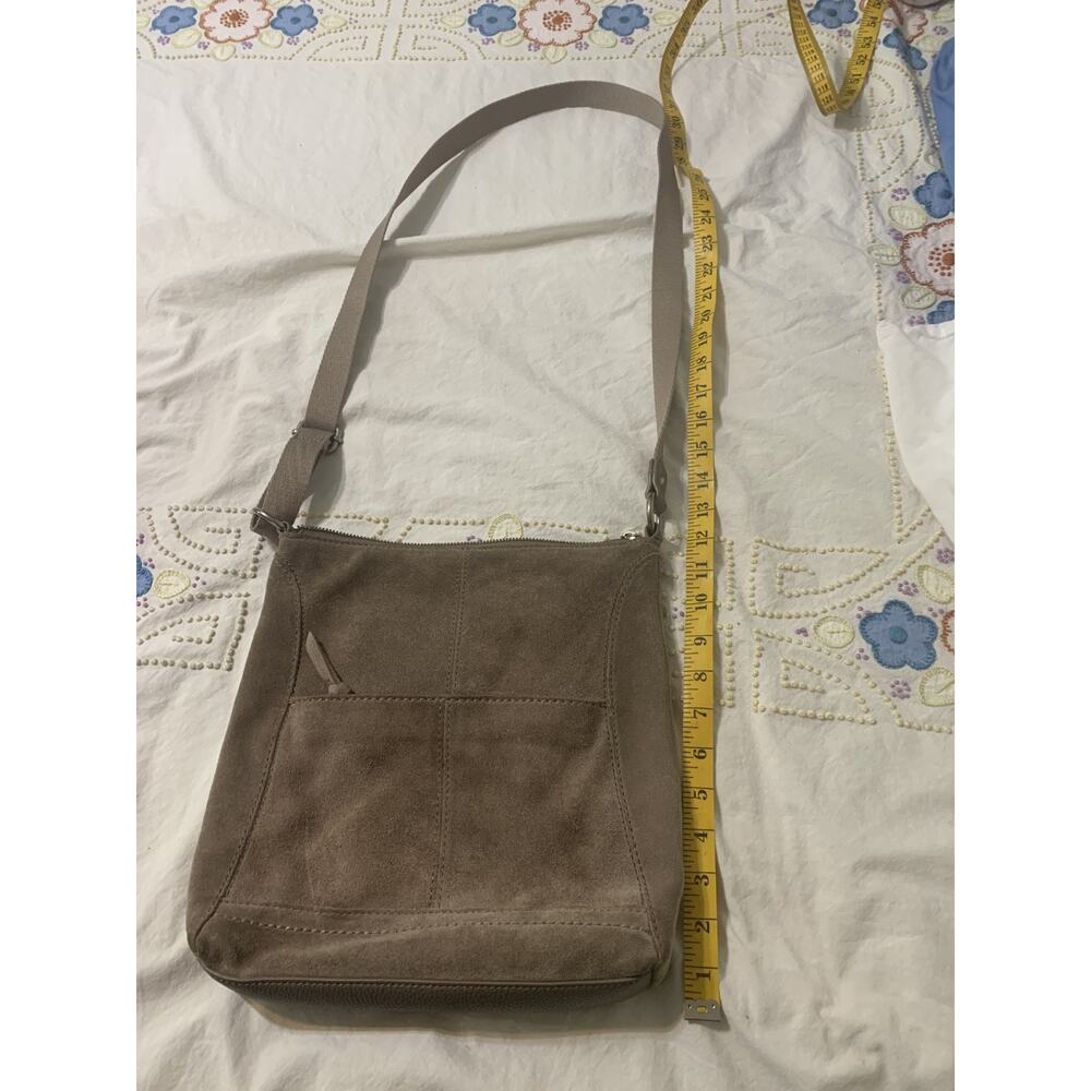 The Sak Lucia Crossbody Mushroom Suede, Adjustable strap, lots of pockets - Picture 4 of 13